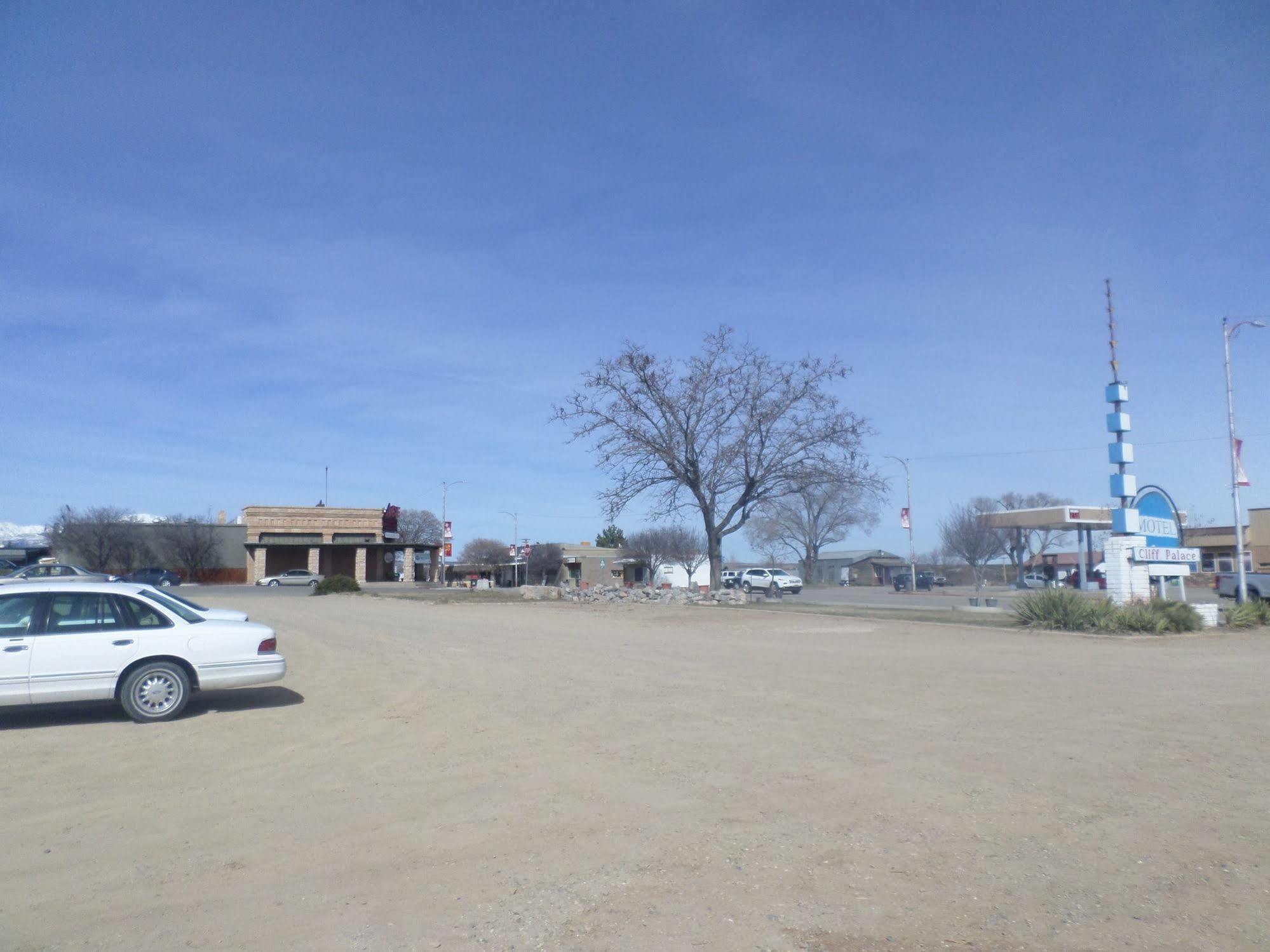 بلاندينغ Cliff Palace Motel المظهر الخارجي الصورة